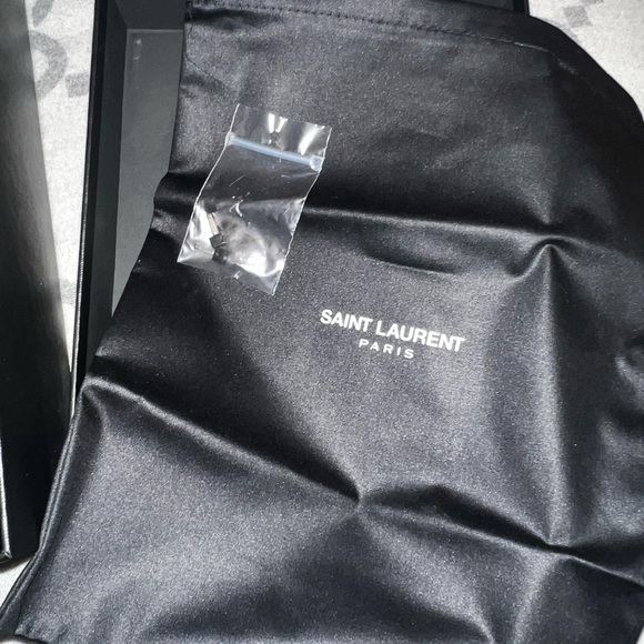 Authentic YSL snow leopard pumps, size 6 - Picture 4 of 8